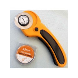 Rollmesser 45mm mit 5 Stk. Ersatzmesser